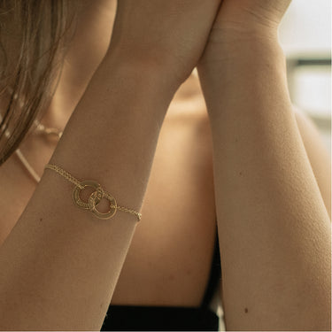 Gold Croí álainn double bracelet