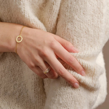 Gold Croí álainn single bracelet